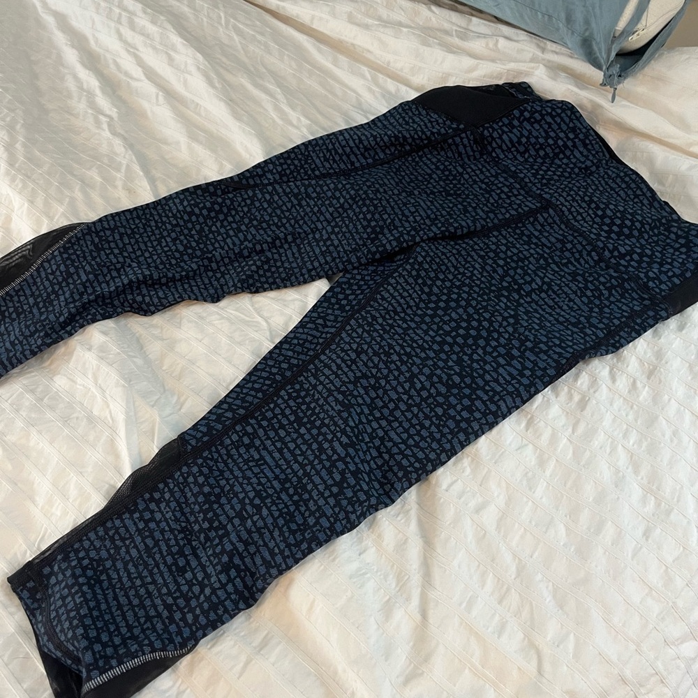 Lululemon Crops 17”